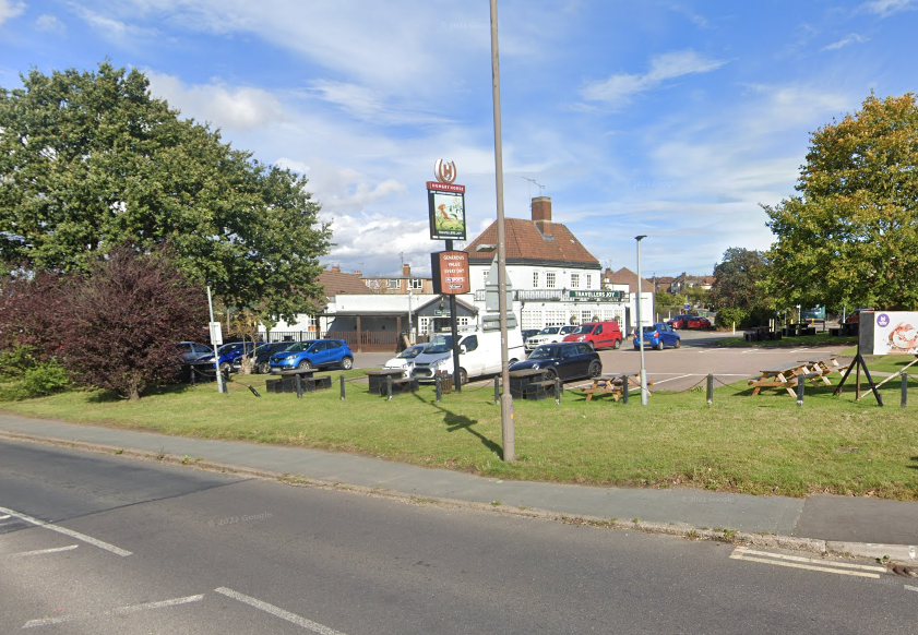 A large public house, with plenty of parking.